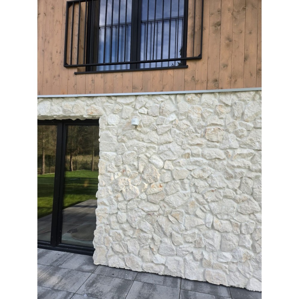 Jasny kamień Bokara Rock Face – efektowna gra cieni na ścianie dekoracyjnej Jasny kamień Bokara Rock Face – efektowna gra cieni na ścianie dekoracyjnej