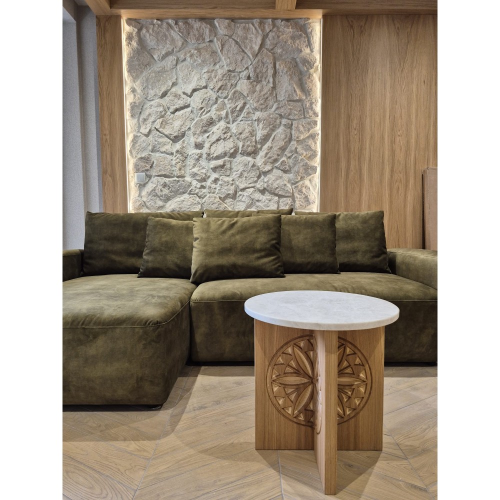 Podświetlenie LED na ścianie z kamienia Bokara – wieczorny klimat w salonie Podświetlenie LED na ścianie z kamienia Bokara – wieczorny klimat w salonie