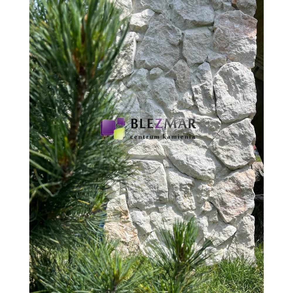 Dzikówka fasadowa kamień Bokara - kremowy kamień elewacyjny dekoracyjny rock face Dzikówka fasadowa kamień Bokara - kremowy kamień elewacyjny dekoracyjny rock face